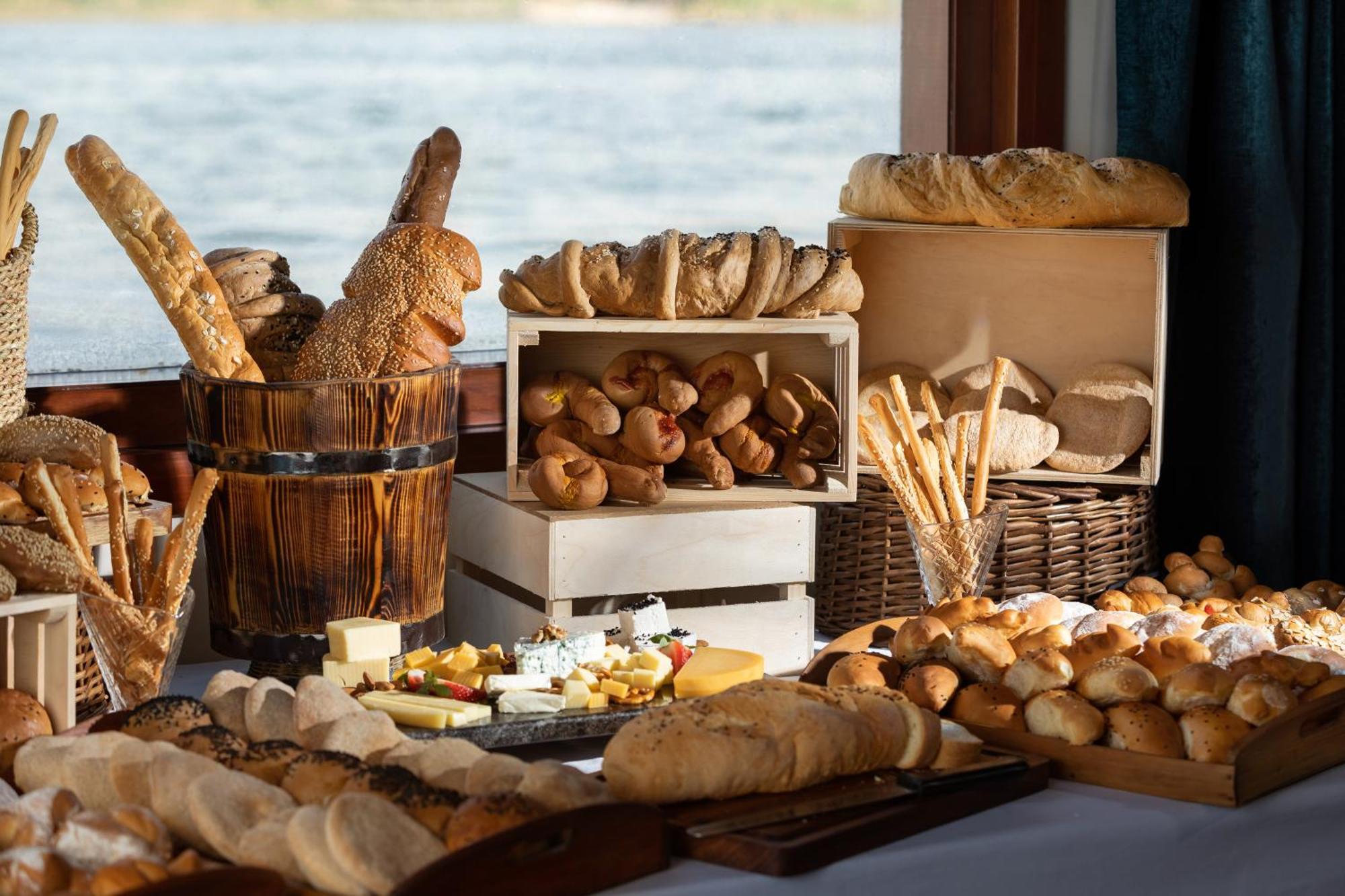 M/S Esmeralda Nile Cruise - 4 Or 7 Nights From Luxor Each Monday And 03 Nights From Aswan Each Friday Bagian luar foto
